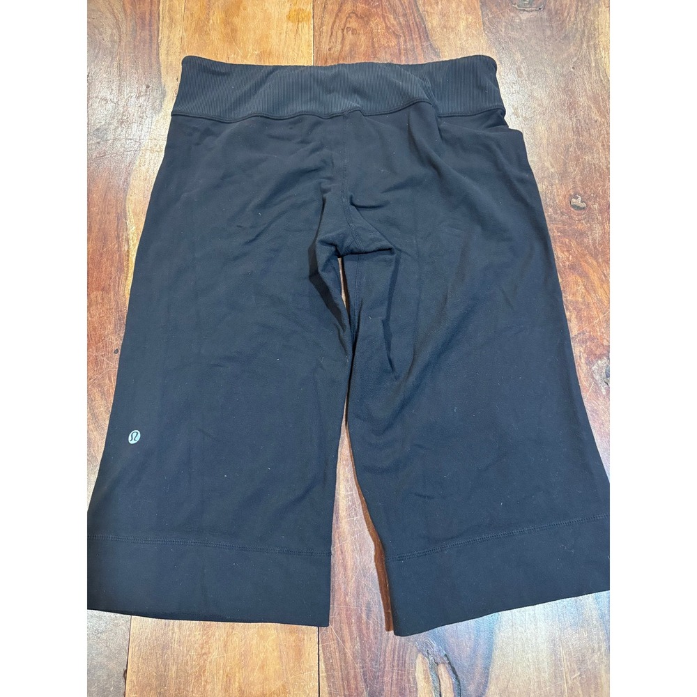 Lululemon crop wide leg wide waist cullottes capris women sz 6 black pants gym